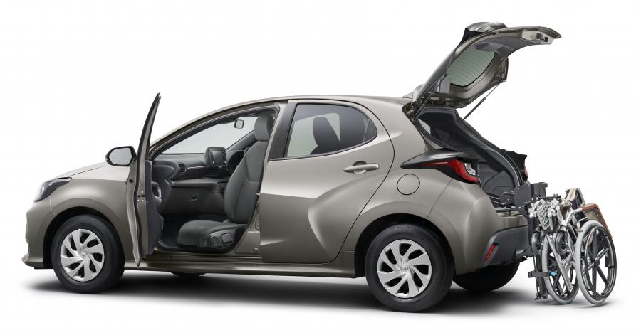  Toyota Yaris Hybrid 2020 года  (JP) (фото 23 из 25)